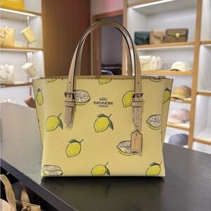 NWT COACH Mollie Tote Bag 25 CAL78 Crossbody With Lemon Print